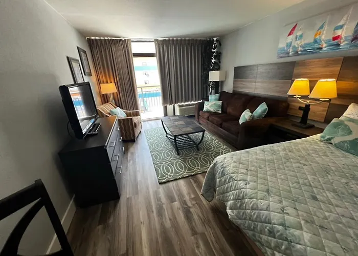 Upgraded Studio At Landmark Resort ! 17 Pools, Lazy Rivers, Jacuzzis! 814